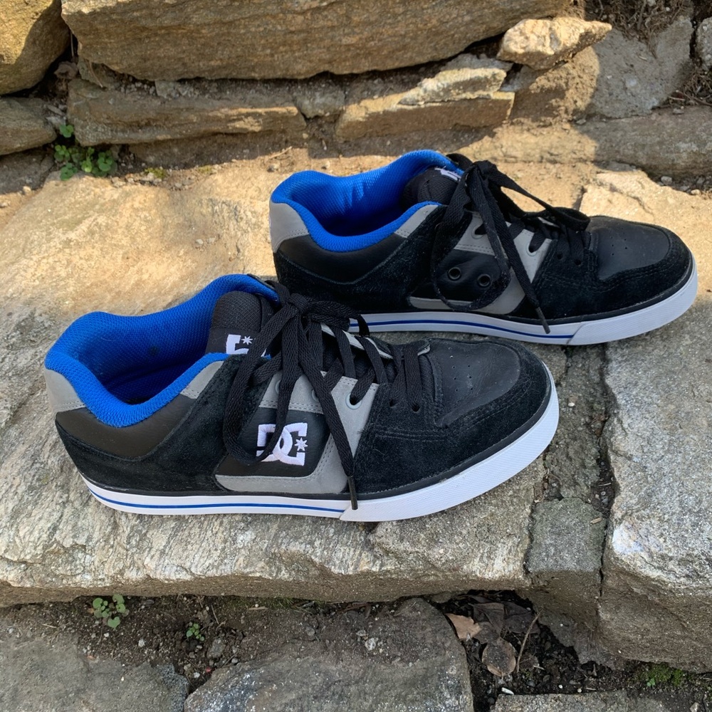 DC Men’s Skateboard Shoes Sneakers Size 9